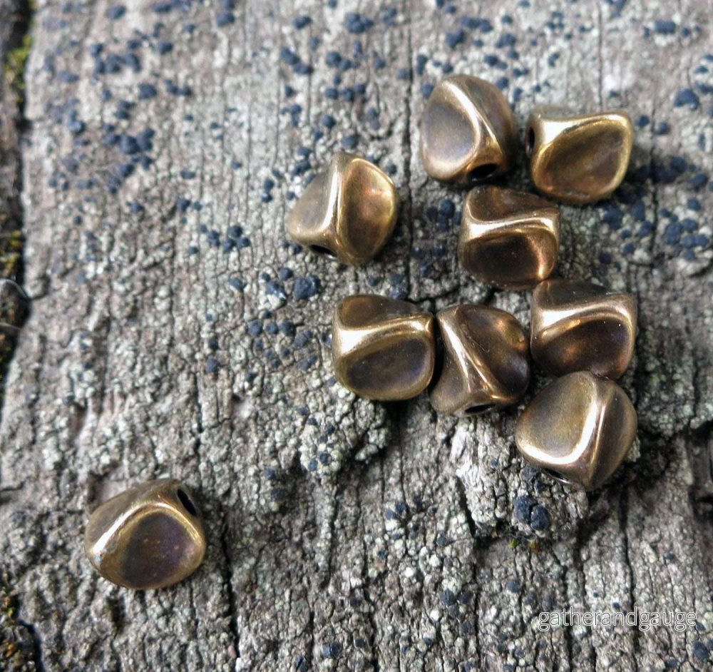 Mellandel Bronsfärgad - Oregelbunden 5 mm, 10-pack