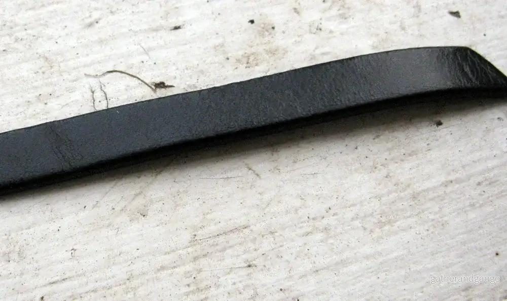 Svart Läderrem 10x2mm - 20 cm