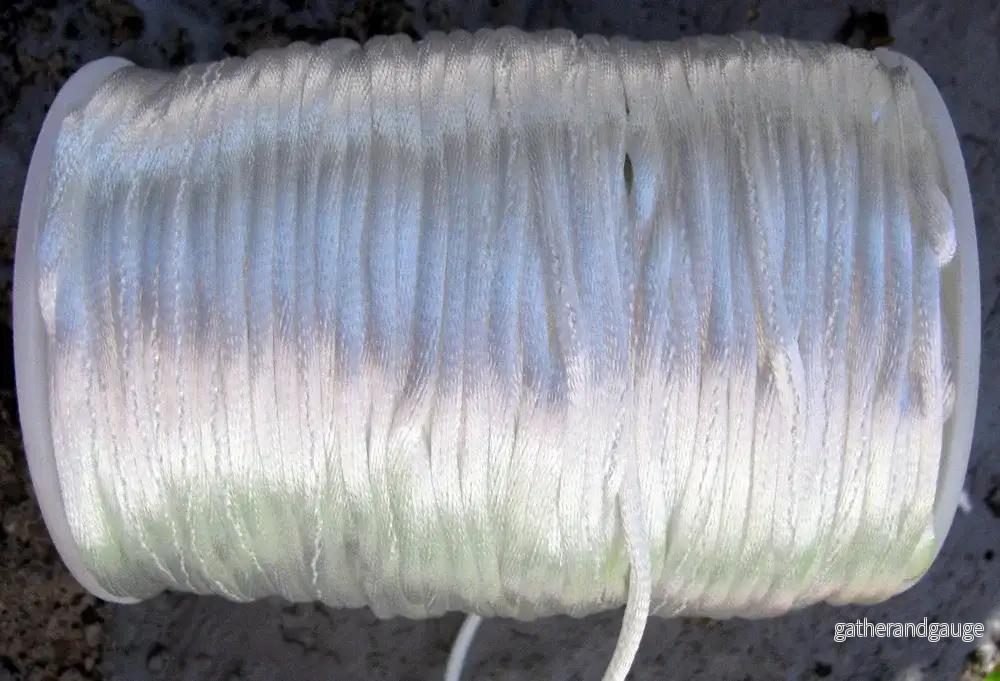 Nylontråd – Vit, 2 mm, 1m