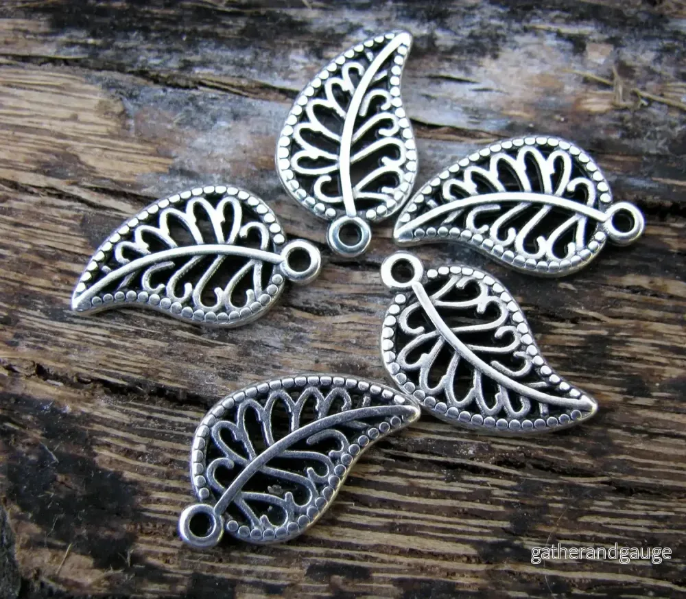 Berlock Silverfärgad - Löv 5-pack