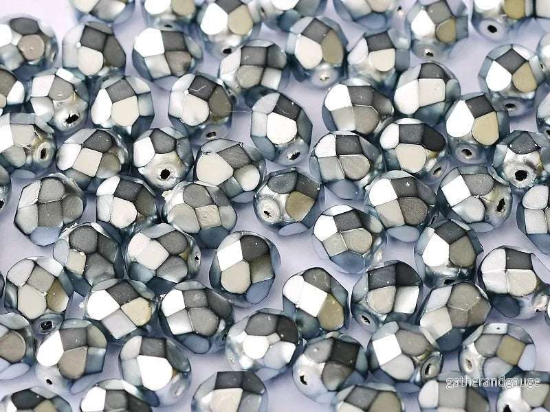 Tjeckiska Firepolish – Heavy Metall Jet Silver 4mm, 1 sträng Tjeckiska Firepolish – Heavy Metall Jet Silver 4mm, 1 sträng