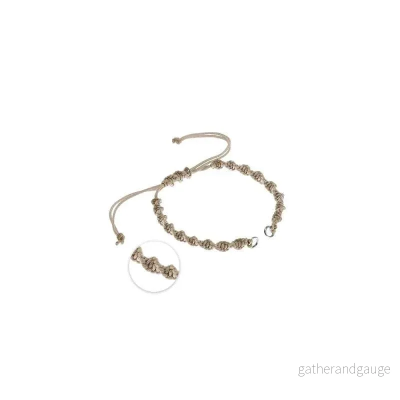 Makramé armband - Beige skruvad med silverringar 1 styck