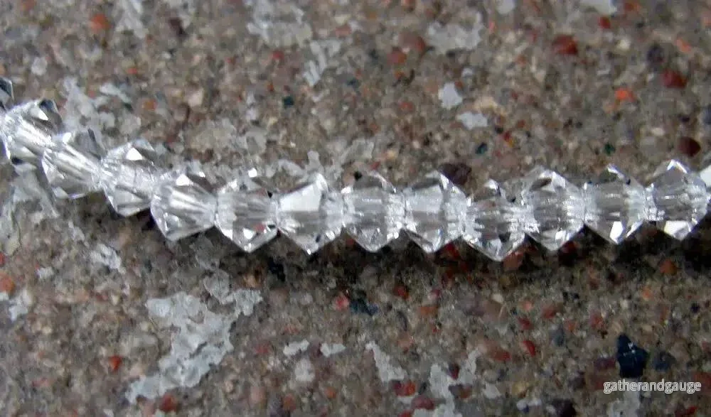 Tjeckiska MC Bicone - Crystal, 3 mm, 40- pack - Bild 2