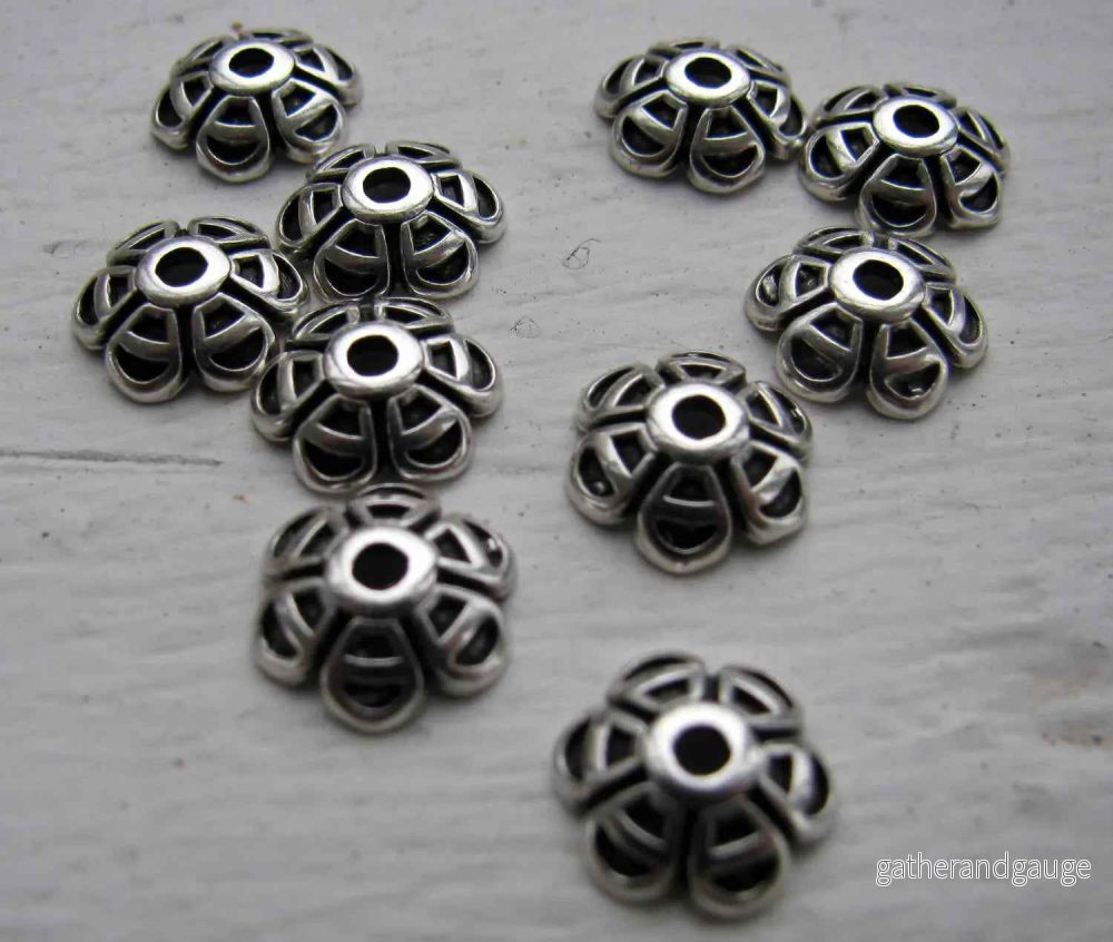 Pärlhattar Silverfärgade - Blomma 10mm 10-pack - Bild 2