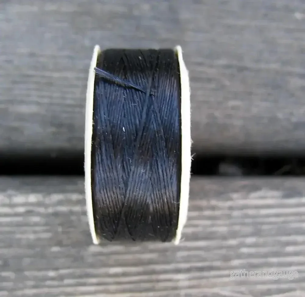 Nymo B – Black, 1 Rulle Nymo B – Black, 1 Rulle