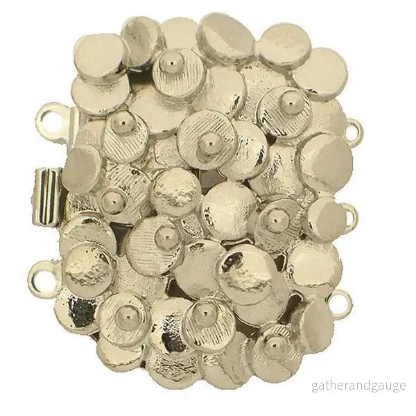 Claspgarten Instickslås - Större med Cirklar, Silverfärgad 28x22mm 1 styck