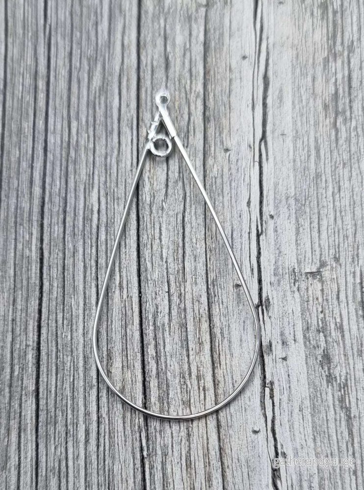 Droppe Silverfärgad - med ögla 26x52mm 1 styck