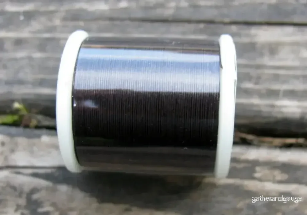 K.O Pärltråd – Dark brown, 1 Rulle K.O Pärltråd – Dark brown, 1 Rulle