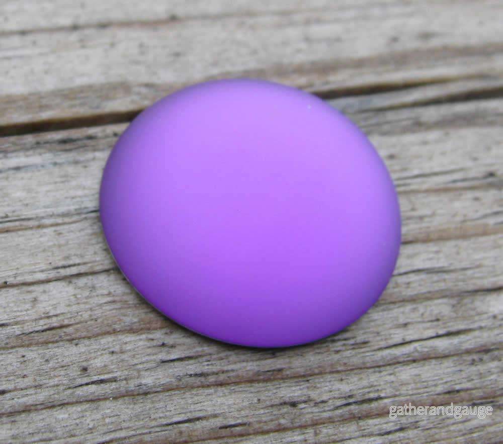 Luna Cabochon – Grape 18 mm 1 styck Luna Cabochon – Grape 18 mm 1 styck