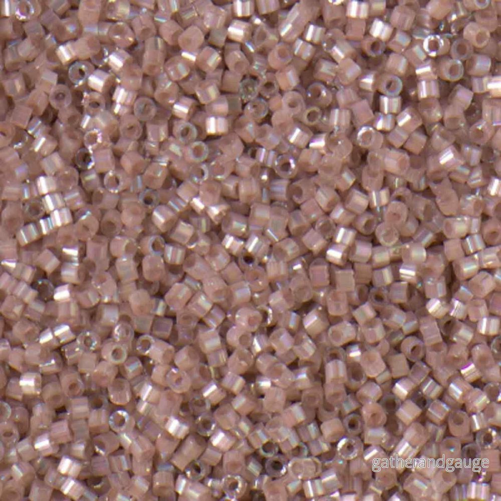 Miyuki Delica – Silk Inside Dyed Beige AB 11/0, 5 gram Miyuki Delica – Silk Inside Dyed Beige AB 11/0, 5 gram