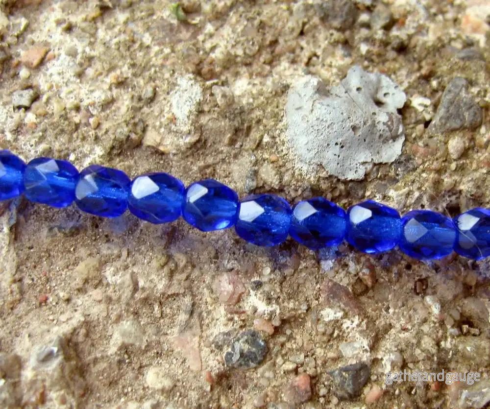 Tjeckiska Firepolish - Cobalt Blue 4 mm, 50-pack