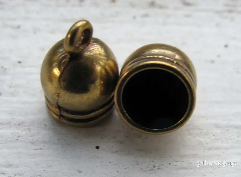 Ändfäste bronsfärgade – Rundade med ögla och rand, 8mm, 2-pack