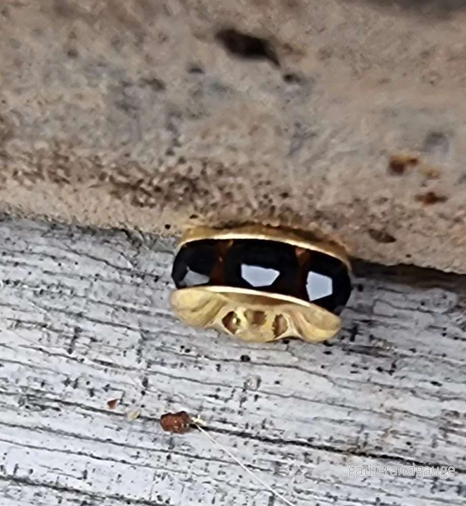 Preciosa strassrondell – Guld / Svart 7mm, 1 styck Preciosa strassrondell – Guld / Svart 7mm, 1 styck