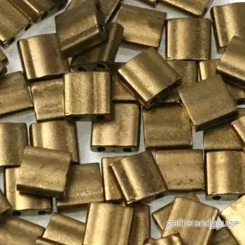 Miyuki Tila – Matt Metallic Guld 5mm, 5 gram Miyuki Tila – Matt Metallic Guld 5mm, 5 gram