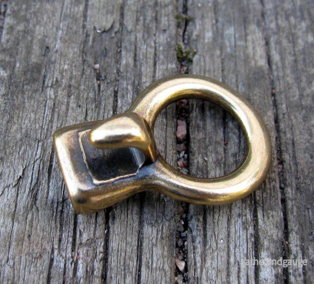 Bronsfärgat Haklås - Toggel 11x5,3mm 1 styck