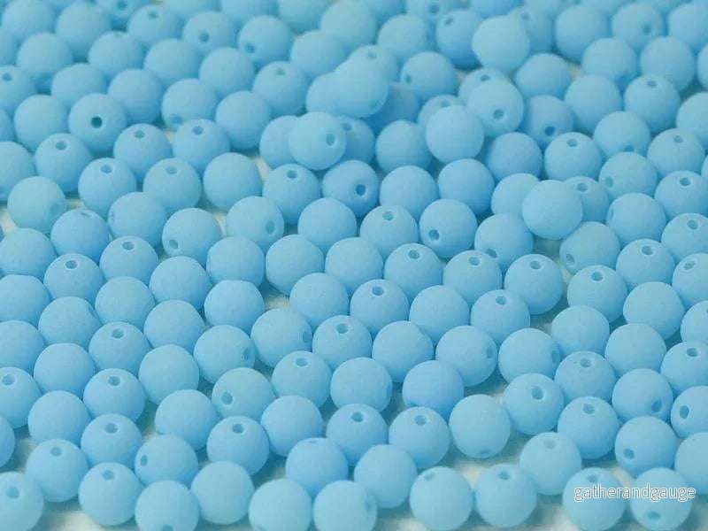 Tjeckiska Druk (Runda) - Alabaster Sky blue (matte) 3mm, 50-pack