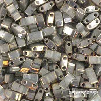 Miyuki Half Tila – Opaque luster smoke gray 5×2,5mm, 5 gram Miyuki Half Tila – Opaque luster smoke gray 5×2,5mm, 5 gram