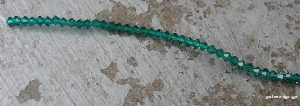Tjeckiska MC Bicone - Emerald, 3 mm 1 sträng - Bild 2