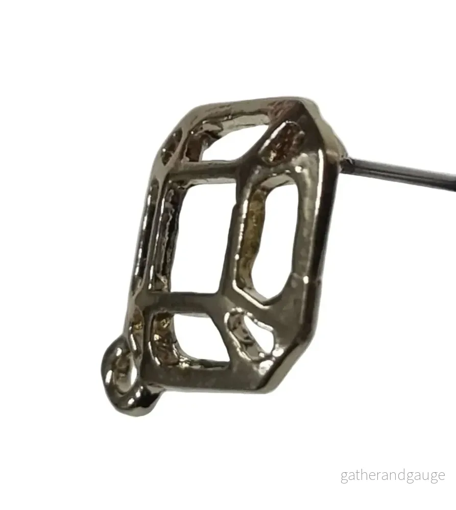 Örstickare Guldfärgad - Romb med ram 13x15mm, 2-Pack - Bild 2