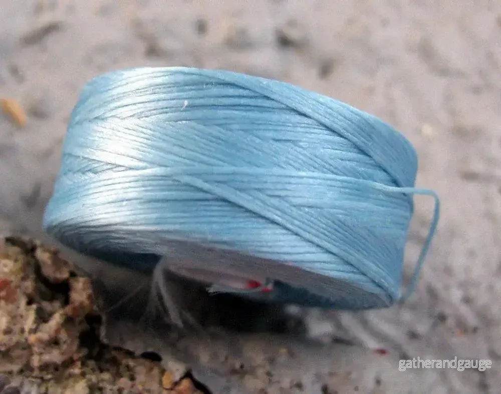 S-Lon bead thread - Light Blue, strl D, 1 rulle - Bild 2
