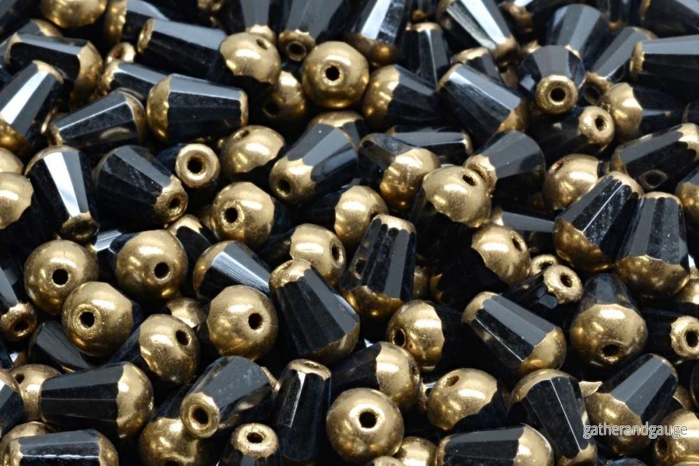 Firepolish Drop Bead – Jet with Gold 8×6 mm, 20-pack Firepolish Drop Bead – Jet with Gold 8×6 mm, 20-pack