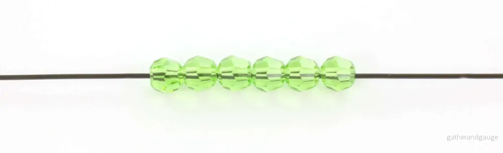 Preciosa Facetterad Rund - Peridot 4mm, 10-pack - Bild 2