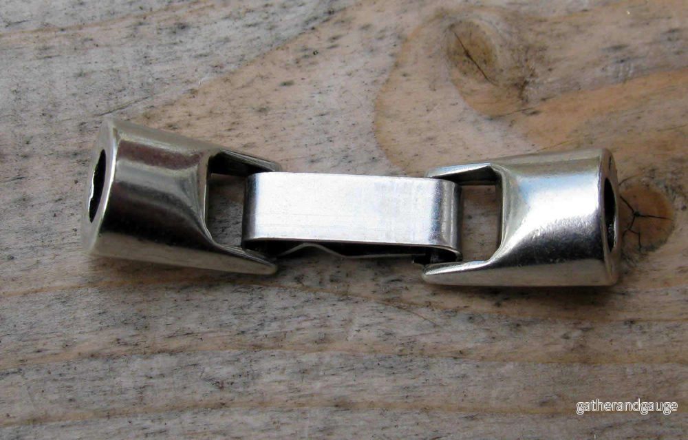 Lås Silverfärgat - Haklås för Runda Band 4,2mm, 1 Set