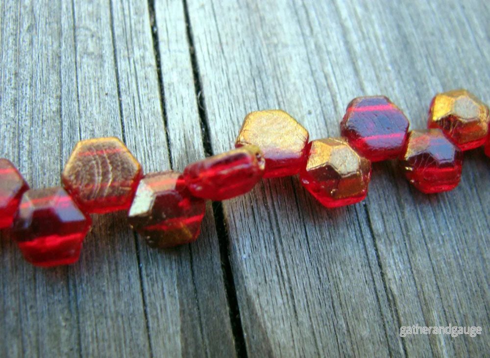 Honeycomb Jewel - Ruby Bronze 6mm, 1 sträng - Bild 3
