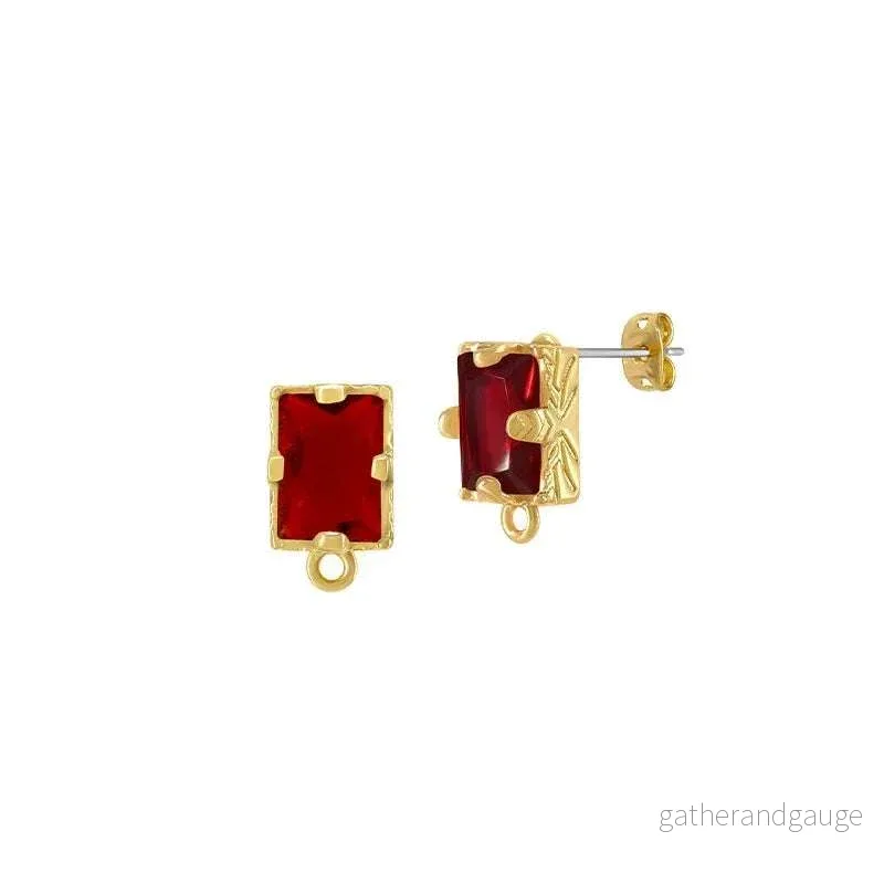 Örstickare Guldfärgad - Rektangulär glas sten Röd 6x8mm, 2-Pack