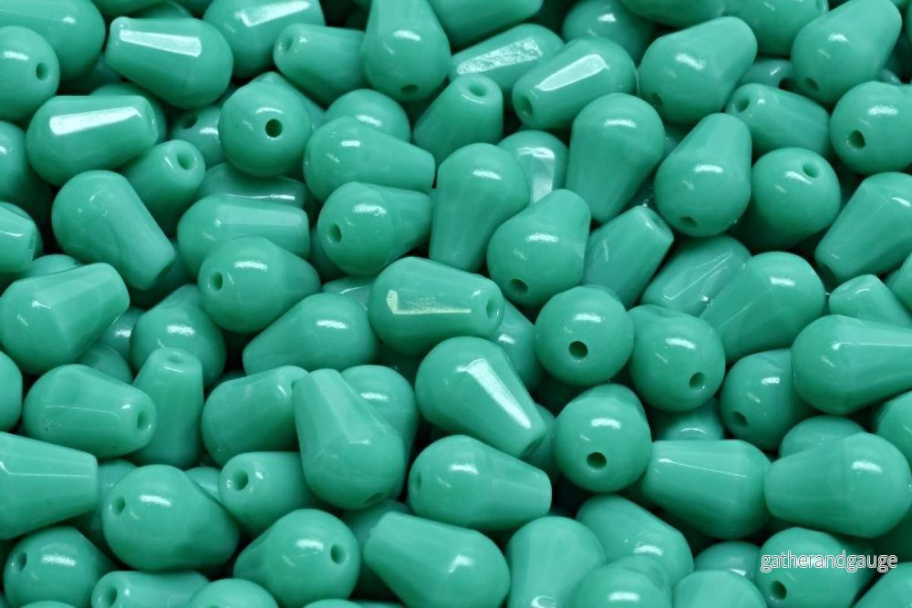 Firepolish Drop Bead – Green Turquoise 8 x 6 mm, 20-pack Firepolish Drop Bead – Green Turquoise 8 x 6 mm, 20-pack