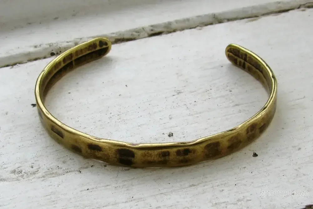 Armbandsstomme Bronsfärgad - Brett med bankad yta 7mm, 1 Styck