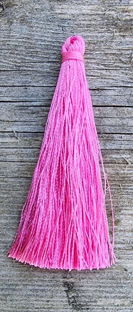 Hänge tassel polyester - Mörkrosa 65mm 1 styck