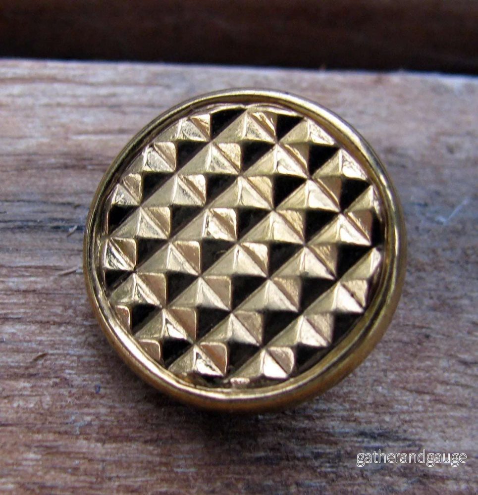 Glasknapp - Guld med rutmönster, 18mm 1 styck