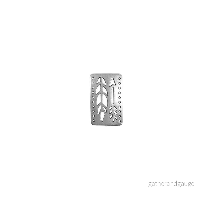 Connector Silverfärgad – Rektangel med fjäder och pil 35x22mm 1 styck Connector Silverfärgad – Rektangel med fjäder och pil 35x22mm 1 styck