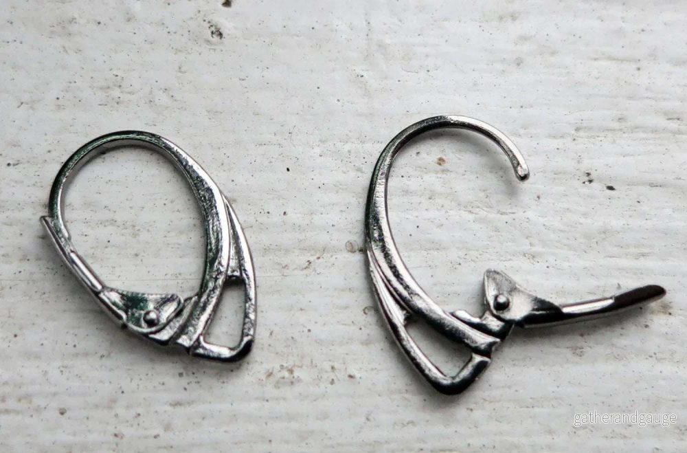Örkrok Brisyr Gunmetalfärgad - Oval 11x8mm, 1 par