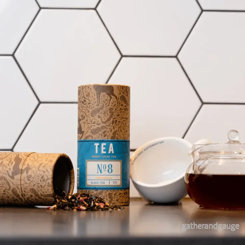 Björklunds Blend No. 8 – Cobacabana – Somrig svart teblandning med blommig fruktighet - Bild 2