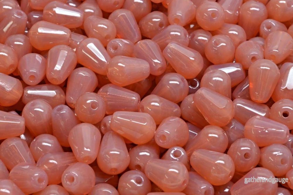 Firepolish Drop Bead – Rose Opal 8 x 6 mm, 20-pack Firepolish Drop Bead – Rose Opal 8 x 6 mm, 20-pack