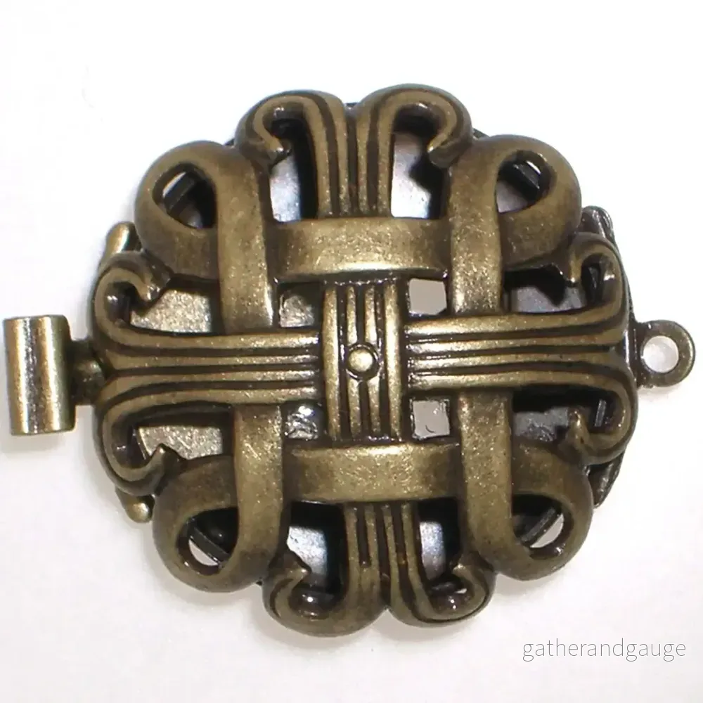 Claspgarten Instickslås - Rund med Rutmönster, Bronsfärgad 20mm 1 styck