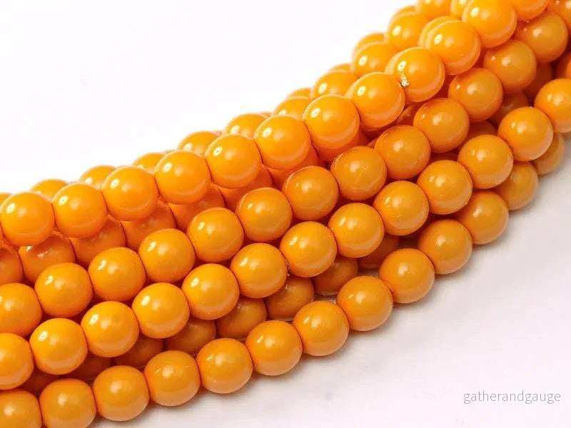 Tjeckiska Fiesta Pearl - Shiny Pumpkin 4mm, 1 sträng