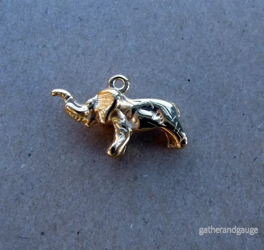 Berlock Guldfärgad – Elefant 3D 1 styck Berlock Guldfärgad – Elefant 3D 1 styck
