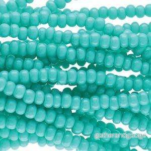 Tjeckiska Seed Beads – Op Green Dyed Terra 11/0, 17 gram