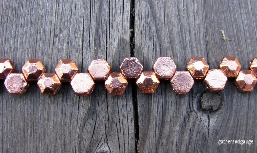 Honeycomb Jewel – Full Capri 6mm, 1 sträng Honeycomb Jewel – Full Capri 6mm, 1 sträng