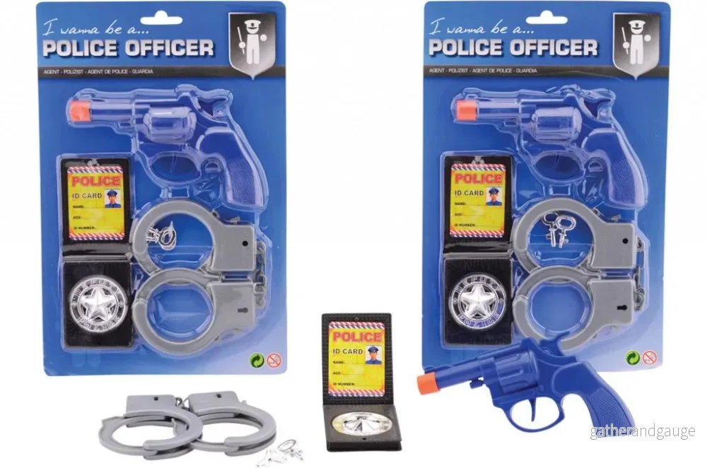 Poliskit, 4 delar