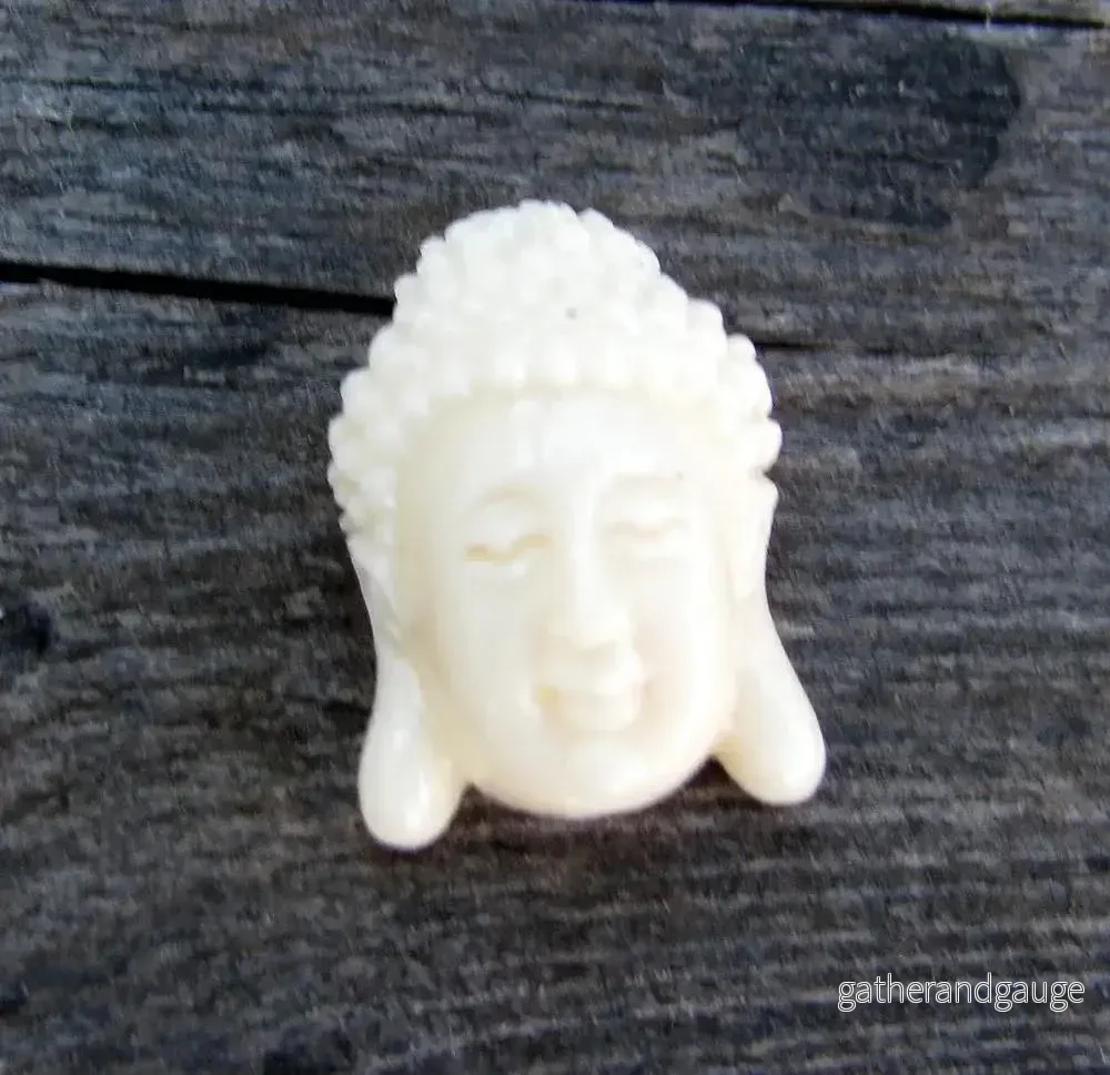 Imiterad Korall - Buddha, Vit 16x11mm, 1 styck - Bild 2