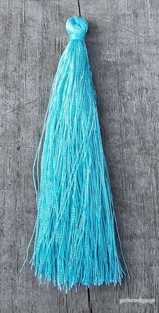 Hänge tassel polyester – Turkos 90mm 1 styck