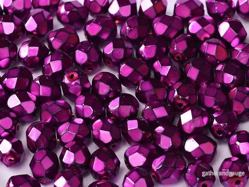 Tjeckiska Firepolish - Heavy Metal Fuchsia 4mm, 50-pack
