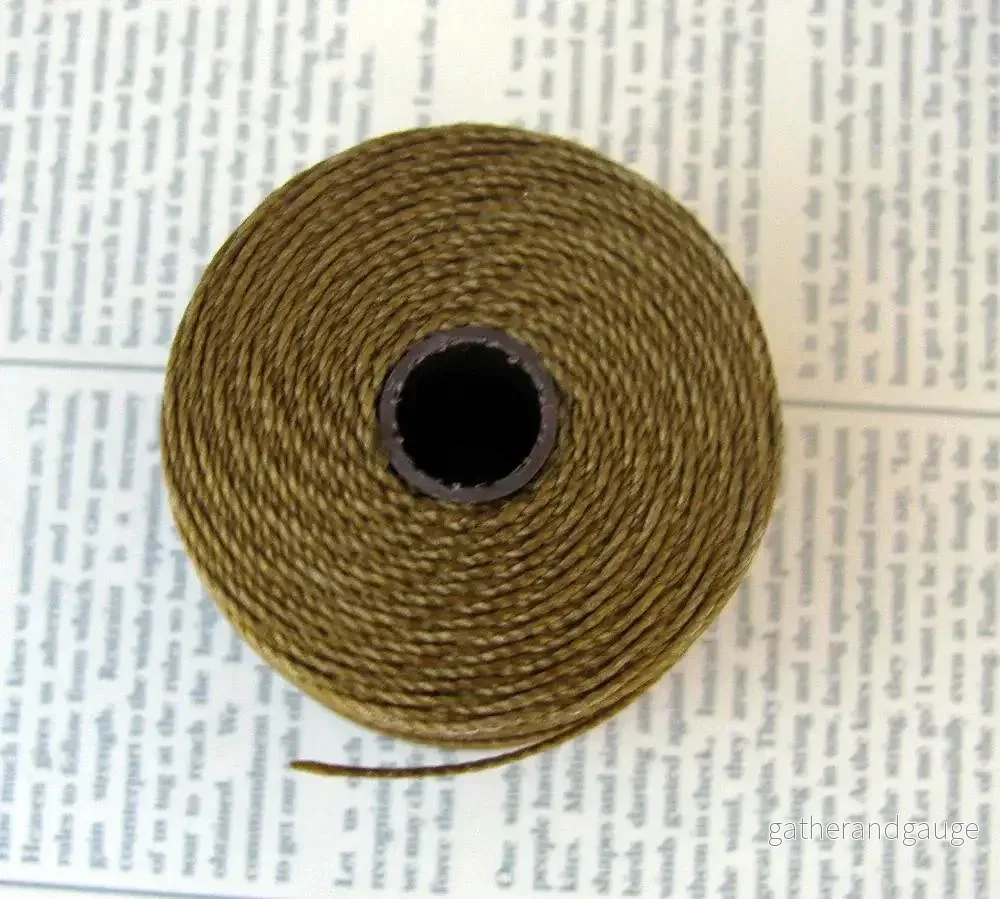 S-Lon Bead Cord – Antique Gold, 1 Rulle