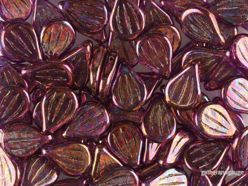 Preciosa Engraved Pip – Crystal Iris 9x14mm, 5-pack Preciosa Engraved Pip – Crystal Iris 9x14mm, 5-pack
