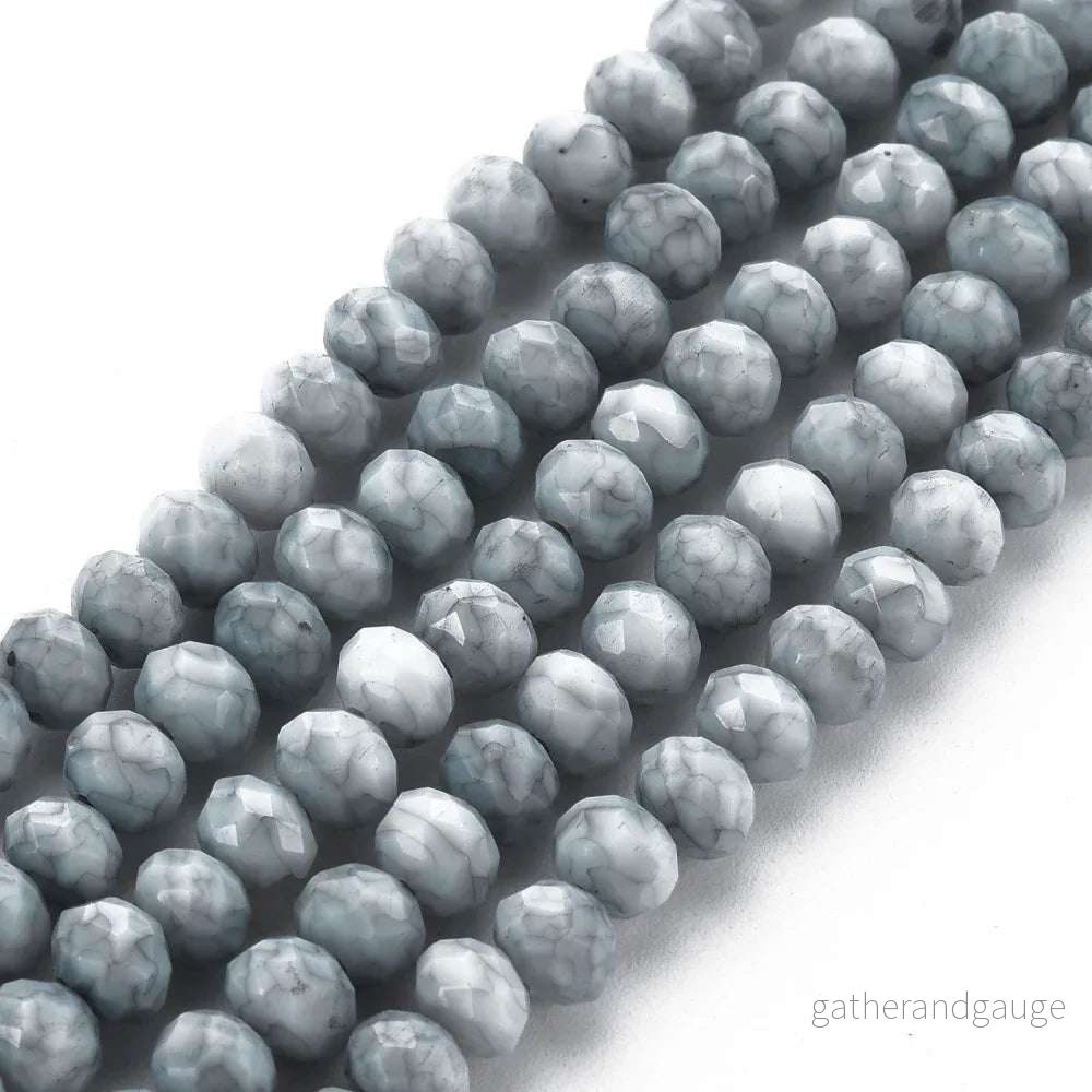 Facetterade glaspärlor - Halvopak Vit/grå 6x5mm 1 sträng - Bild 3