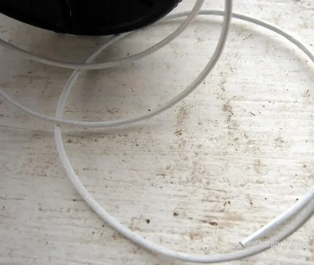 Läderband 1 mm - Vit, 1m - Bild 2